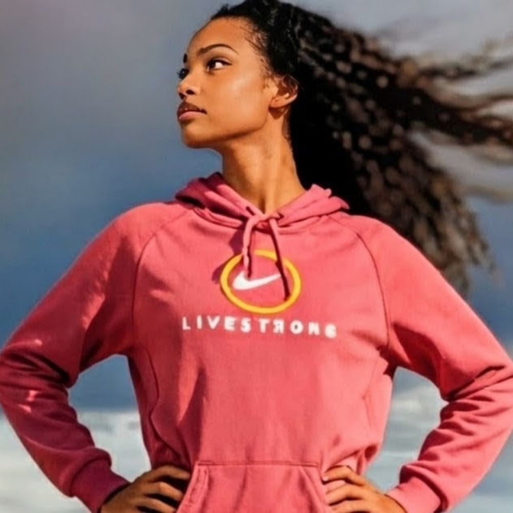 🏃🏼‍♀️NikeT"Live Strong" Hoodie Size M-Medium